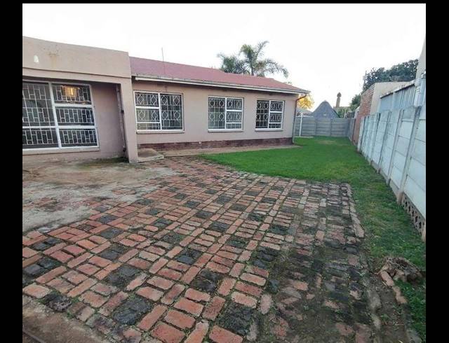 3 BEDROOM HOUSE FOR SALE IN MINNEBRONNE